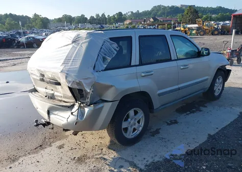 2007 Jeep Grand Cherokee Laredo z USA, uszkodzony, nr VIN 1J8GS48K07C607331